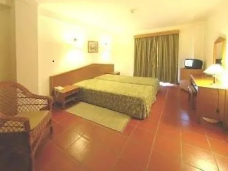 Colina Do Mar فندق 3*