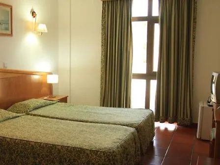 科利纳多玛酒店 3* 阿尔布费拉