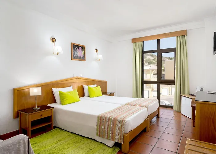 Hotel Colina Do Mar 3*