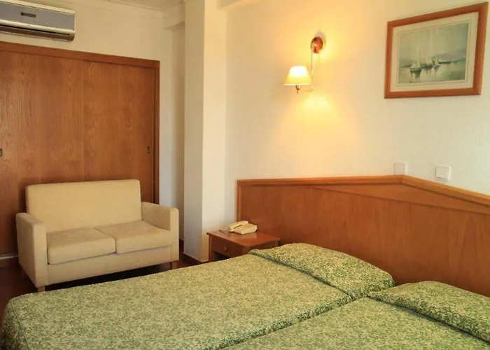 Hotel Colina Do Mar 3*