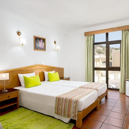 Hotel Colina Do Mar 3*